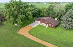 56977 142nd Street, Mapleton, MN 56065