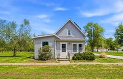 400 N Farmer St, Brighton, IA 52540