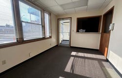 222 E 9th Ave, Winfield, KS 67156