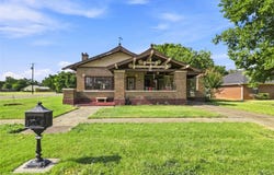 701 Pecan Street, Honey Grove, TX 75446