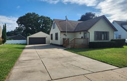 2010 3rd Avenue NE, Austin, MN 55912