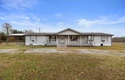 24050 FM 95N, GARRISON, TX 75946