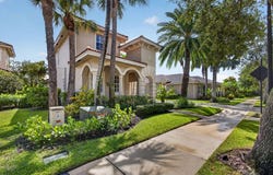 110 Via Veracruz, Jupiter, FL 33458