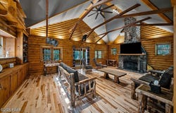 360 Babbling Brook Road, Scotrun, PA 18355