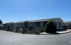 400 E Roberts Lane, Bakersfield, CA 93308
