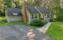 27 Grant Hill Road, Bloomfield, CT 06002