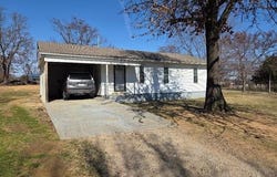1104 Hilldale Drive, Eufaula, OK 74432