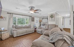 2129 Cove Circle E, Hokes Bluff, AL 35903