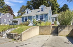119 Beech St, Lowell, MA 01850