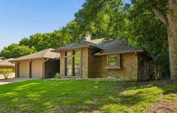824 Cherlynne Drive, Cedar Hill, TX 75104