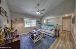 3913 Abercorn Rd, Knoxville, TN 37921