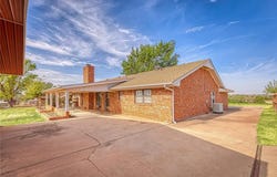 1509 N Temple Street, Cordell, OK 73632