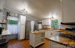 7 Warblers Nest, Swannanoa, NC 28778