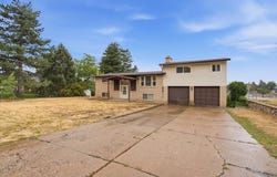 2211 VALLEY Dr, Layton, UT 84040