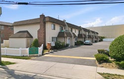 88 E Valley Stream Boulevard, Valley Stream, NY 11580