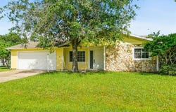 38 E DIAMOND Drive, PALM COAST, FL 32164
