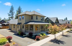 1035 E Horse Back Trail, Sisters, OR 97759