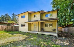 416 Birdie Lane, Redway, CA 95560