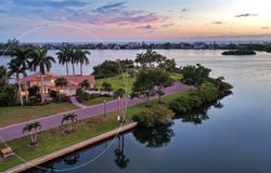 321 LOOKOUT POINT Drive, OSPREY, FL 34229