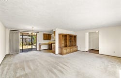 2044 ASTOR Way, Woodburn, OR 97071