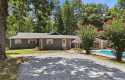 4051 Bauxite Cutoff Rd, Bauxite, AR 72011