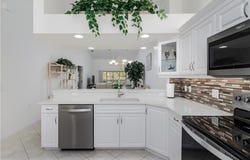 6830 Beach Resort Dr, NAPLES, FL 34114