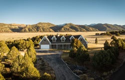 2250 E PAUNSAUGUNT CLIFFS Dr, Hatch, UT 84735