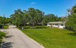 10 Mirror Lake Dr, Ormond Beach, FL 32174