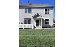 898 Providence Drive, Shakopee, MN 55379