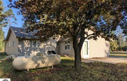 5533 E County Line Road, South Branch, MI 48761