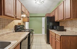 13500 Shaker Boulevard, Cleveland, OH 44120