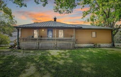 675 E 1950 N Road, Monticello, IL 61856