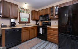 124 EVERGREEN Street, HUMMELSTOWN, PA 17036