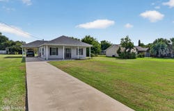 4074 Meadow Circle, Blackshear, GA 31516