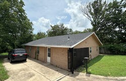 400 E Shady Grove Road, Irving, TX 75060