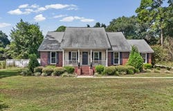 131 Doris Dr, Leesburg, GA 31763