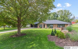 1004 E Eldora Avenue, Weeping Water, NE 68463