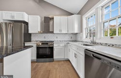 401 LINDEN AVE, FREDERICK, MD 21703