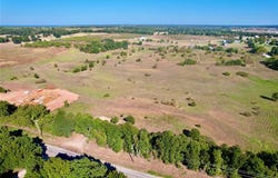 0002 N Peebly Road, Harrah, OK 73045