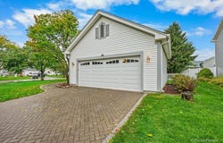 297 Braemar Glen, Bolingbrook, IL 60440