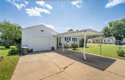 1401 Sattes Circle, Nitro, WV 25143