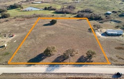 196 Ava Grace Lane, Dublin, TX 76446