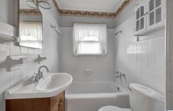 2046 E LAKE BOULEVARD, TARRANT, AL 35217
