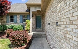 8249 Clocktower Court, Romulus, MI 48174