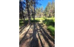 17040 ISLAND LOOP Way, Bend, OR 97707