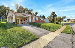 10 DULLES Drive E, CAMP HILL, PA 17011