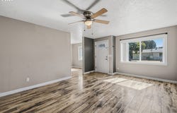 2790 S 9TH St, Lebanon, OR 97355