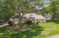 106 Deer Run, Pearl, MS 39208