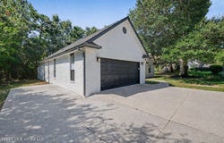 5562 E Diamondhead Drive, Diamondhead, MS 39525
