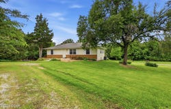 6815 SE U.S. 54, Collins, MO 64738
